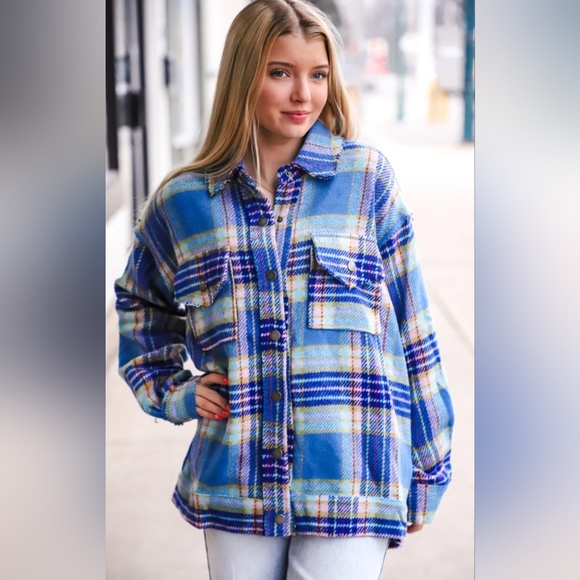 LA MIEL Plaid Shacket - Picture 2 of 7